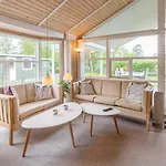 別荘 Three-bedroom In
