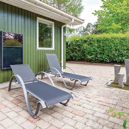 Three-bedroom In Casa vacanze